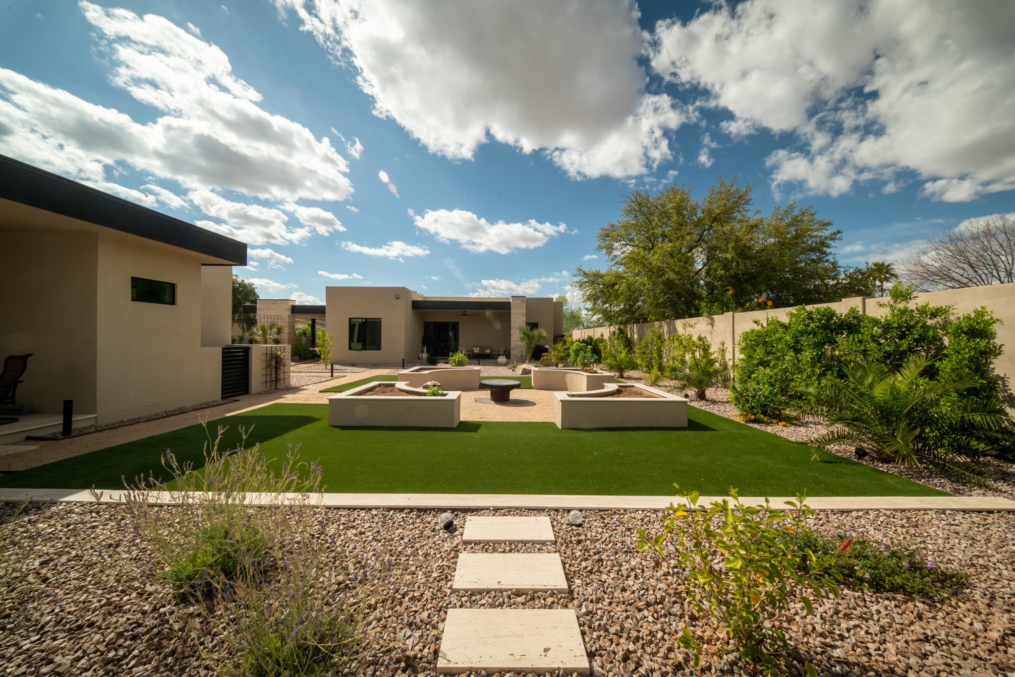 Davenport thumbnail 3