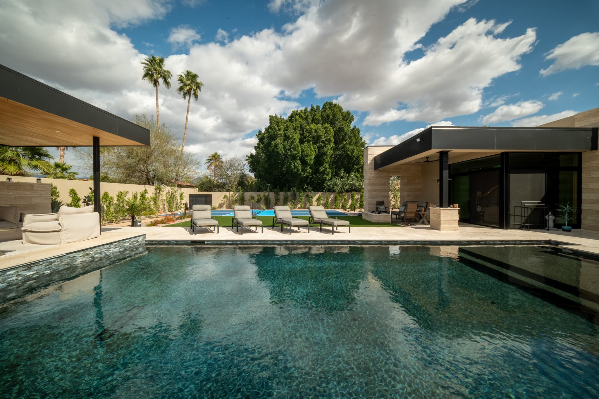 Davenport thumbnail 4